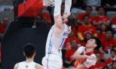 开云体育下载-福建省体育馆内掀起篮球风暴，谁能笑到最后？