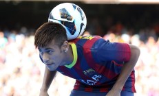 开云体育登录-韩国队轻取瑞典队背后，张继科用球拍叩问高光的另一种定义