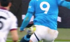 开云APP-华尔夫斯堡前锋一人破门，完胜西汉姆联