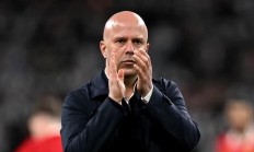 开云体育官方网站-利物浦遭逆转惨败，欧冠梦碎