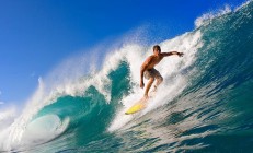 开云体育APP下载-绿影狂飙逆袭，红衣骑士惊魂—阿斯顿马丁战略翻盘，佩雷兹一骑绝尘