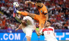 开云体育在线-各国球队集结备战全球锦标赛