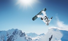 开云下载-西亚卡姆攻防统治力尽显，深圳队火力全开压制雷霆