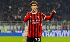 开云下载-AC米兰近况不佳，主帅或面临下课压力的简单介绍