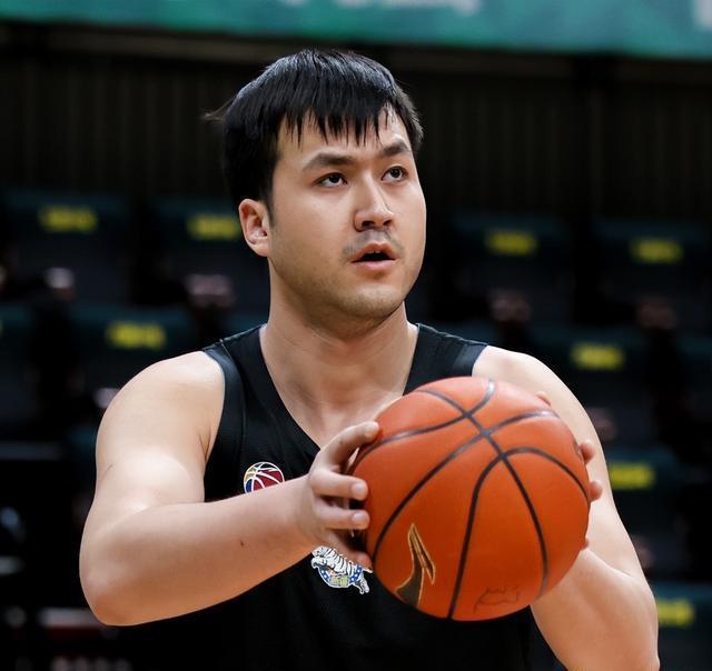 新疆队火力全开，轻松取得五连胜