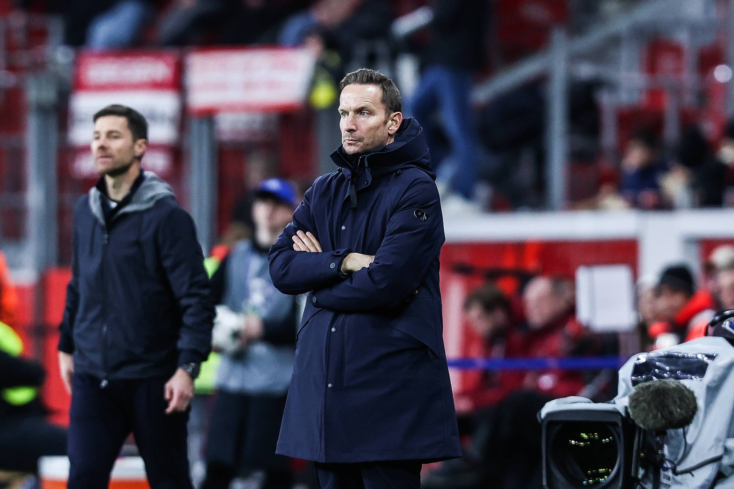 瓜帅心机深沉，曼城防线如铜墙如泰山