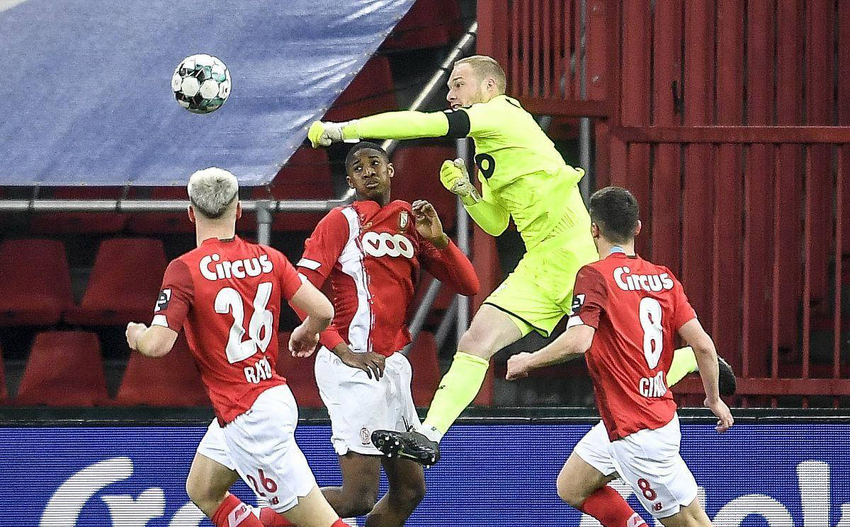 失利压轴！欧洲球队遭遇惨败，亚洲球队庆祝胜利的简单介绍