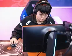 关于HLE血洗DK，Faker完成史诗逆转峡谷大战四强赛，点燃全场激情的信息