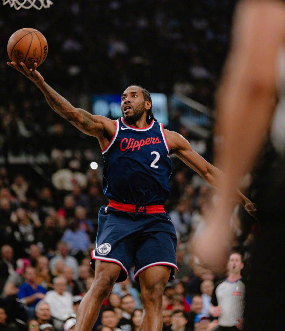 快船大胜魔术，东部卫冕冠