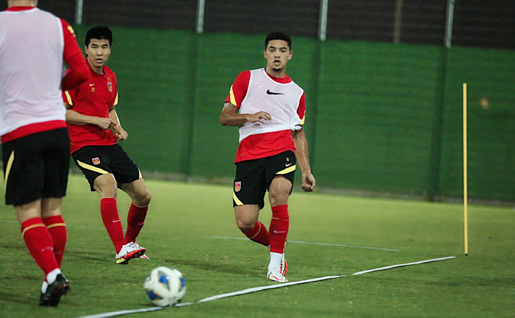 热身赛中争胜,球队备战状态良好 热身赛中争胜,球队备战状态良好